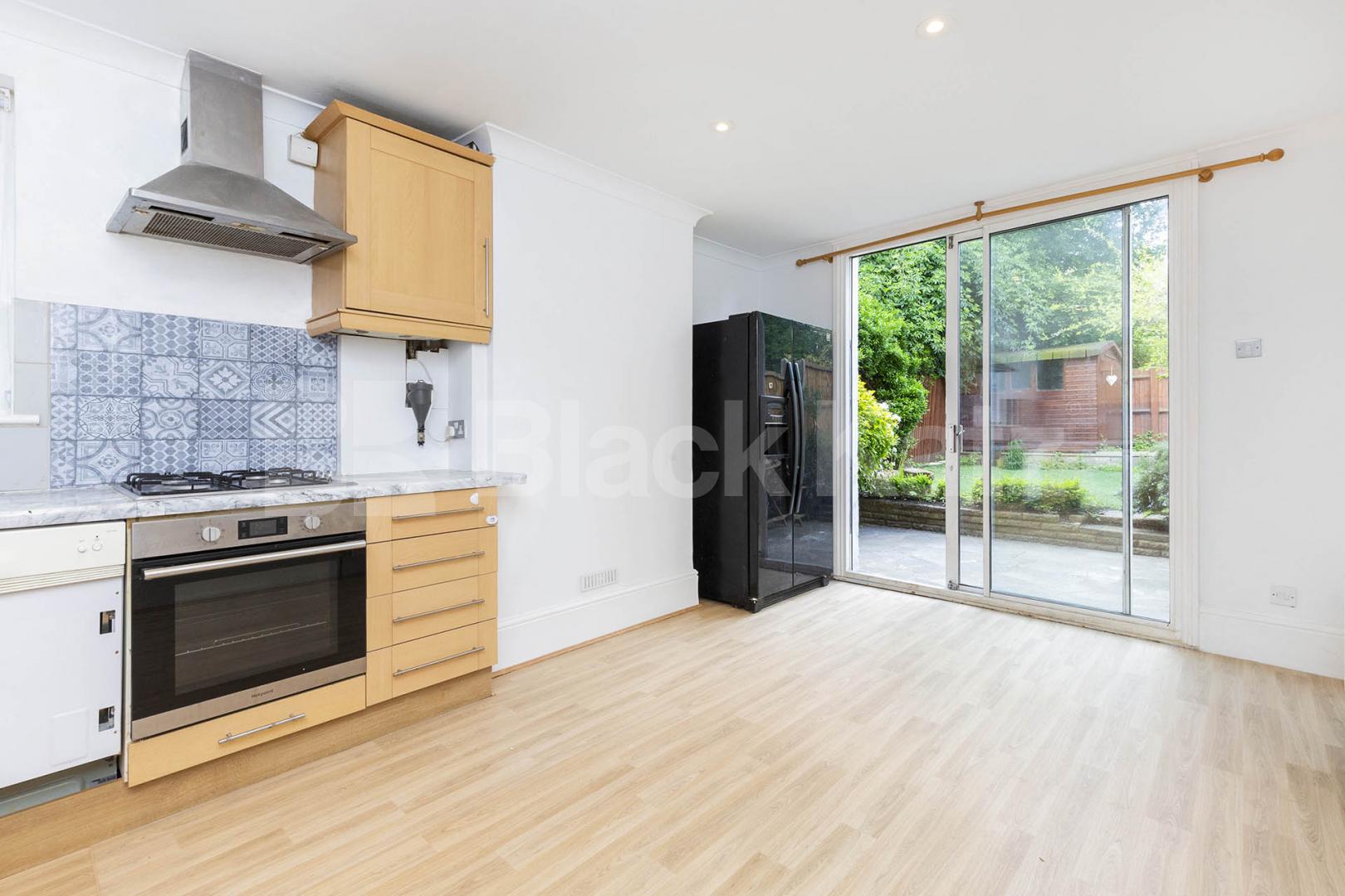 Super 5 double bedroom newly refurbished house with garden in Muswell Hill Pembroke Road , Muswell Hill